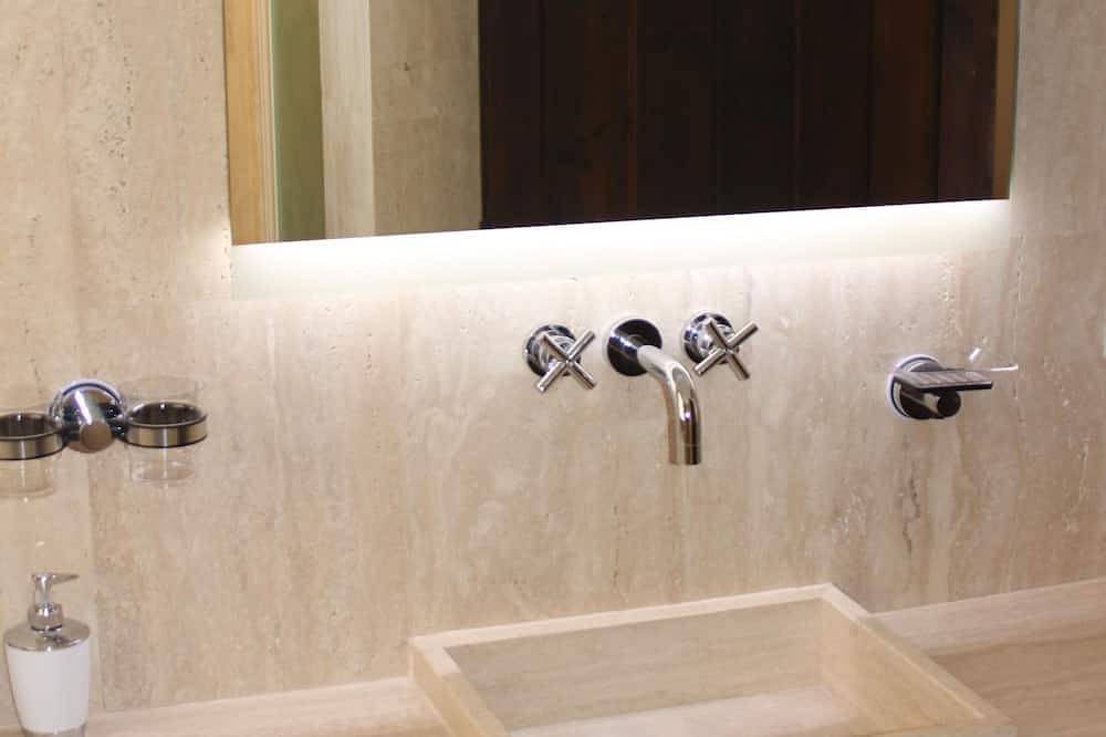 Recently renovated cottage with breathtaking sea views in Santa Margherita di Pula, Pula region