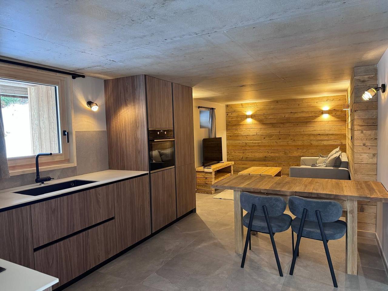 Appartamento intero, Appartamento 'Lisalice' con terrazza e giardino condivisi, Wi-Fi in Les Villards-sur-Thônes, Annecy e dintorni