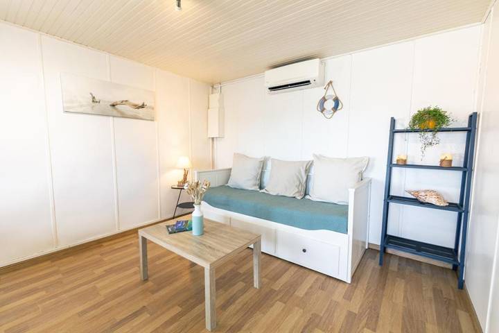 Location de vacances pour 4 personnes, avec terrasse dans Plage de la Madrague (Giens) - 3