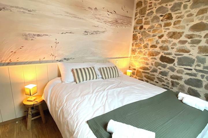 Location de vacances pour 5 personnes, avec terrasse, animaux acceptés à Le Vivier-sur-Mer - 2