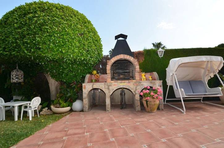 Chalet pour 14 personnes, avec piscine ainsi que jardin et vue à Cambrils - 4