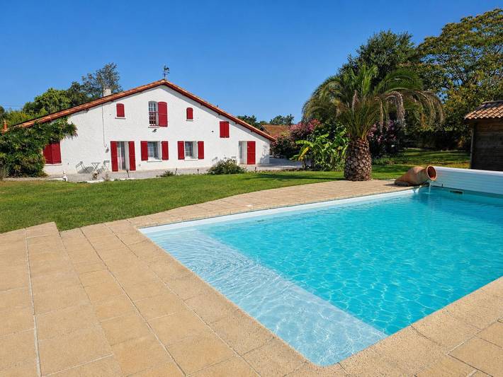 Chambre d’hôte pour 2 personnes, avec Terrasse ainsi que Jardin et Piscine à Castelnau-Chalosse
