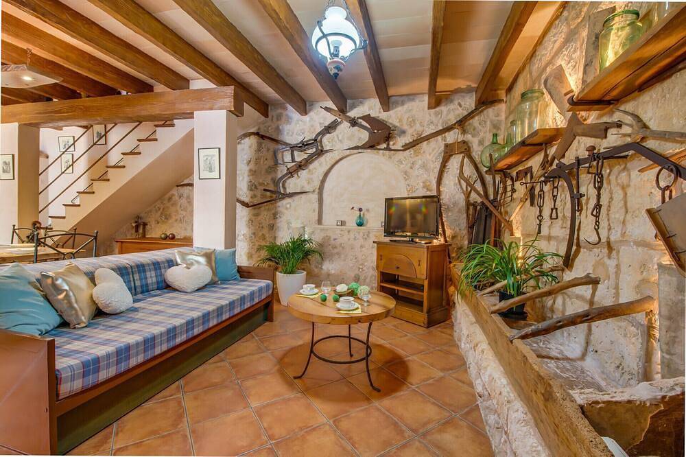 Rustic house Cal Tio with pool in Mallorca in Sa Pobla, North Majorca