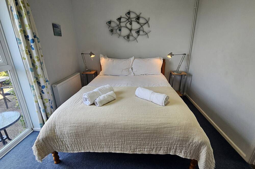 Chywartha -  a holiday home that sleeps 6 guests  in 3 bedrooms in Portscatho, Cornwall