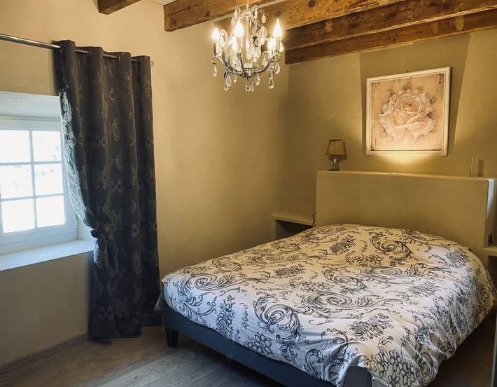 Gîte pour 8 personnes, avec piscine ainsi que jardin et terrasse dans Privas - 4