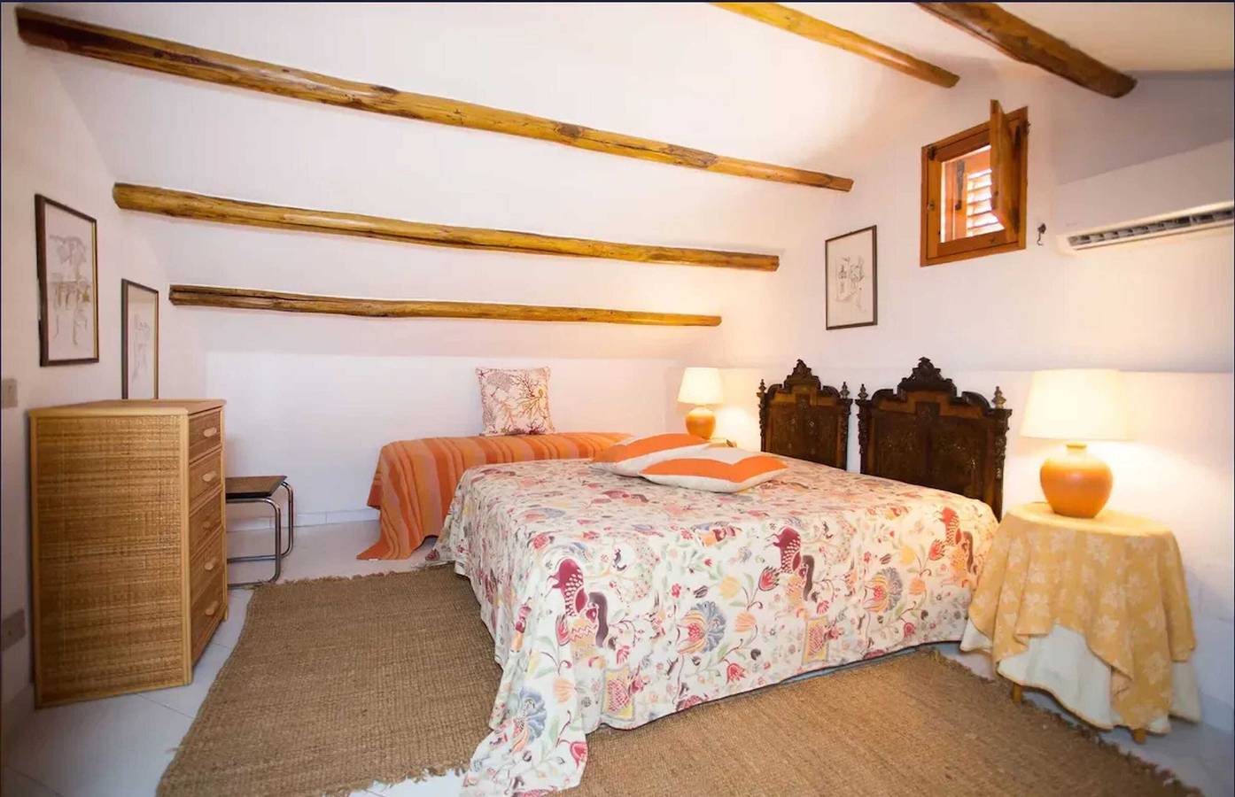 Entire apartment, Spacious Apartment with Sea View in Lipari in Lipari