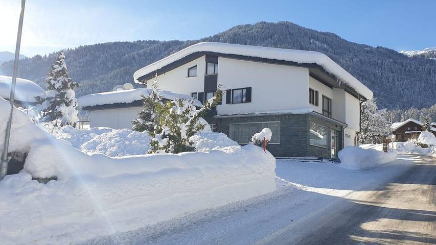 Ferienwohnung für 10 Personen, mit Balkon - 1