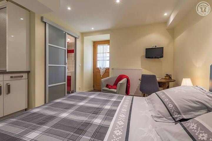 Location de vacances pour 2 personnes, avec jardin à Mercury - 4