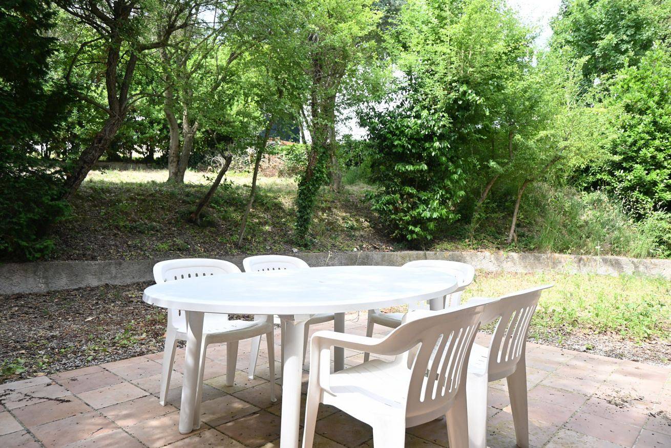 Appartamento intero, N323 – Numana, trilocale con giardino e posto auto vicino al mare  in Numana, Riviera del Conero