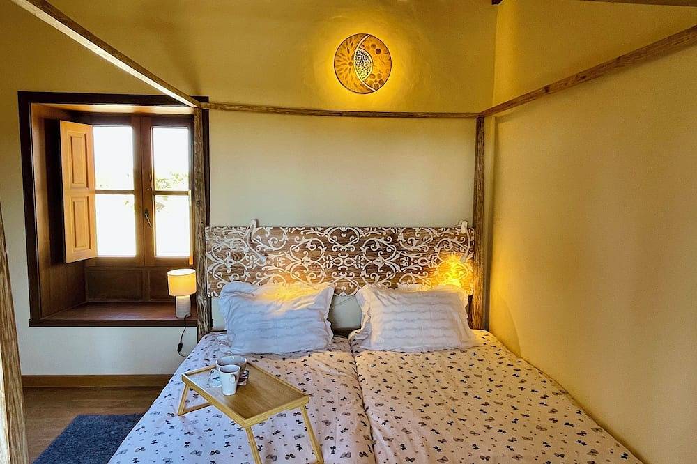 Typisch Canarische huis met uitzicht op zee, grote zonsondergangen en het strand in Piedra Playa, La Oliva