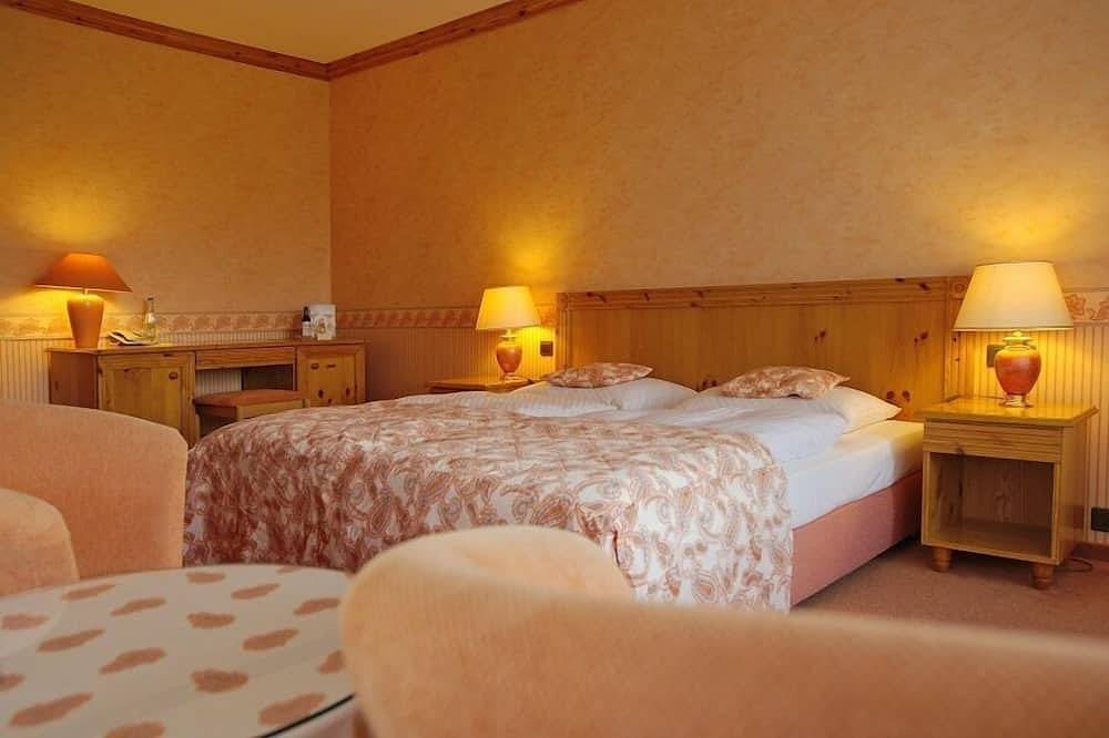 Ganze Wohnung, Waldblick Einzelzimmer mit Du oder Bad, Wc, Frühstück und Abendessen in Semlin, Rathenow