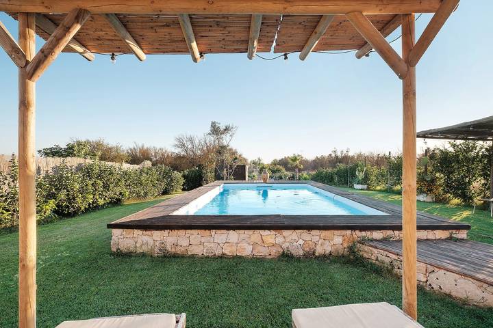 Holiday Home 'Trullo Pinuccio' with Private Pool, Wi-Fi and Air Conditioning in Galatina, Lecce Province
