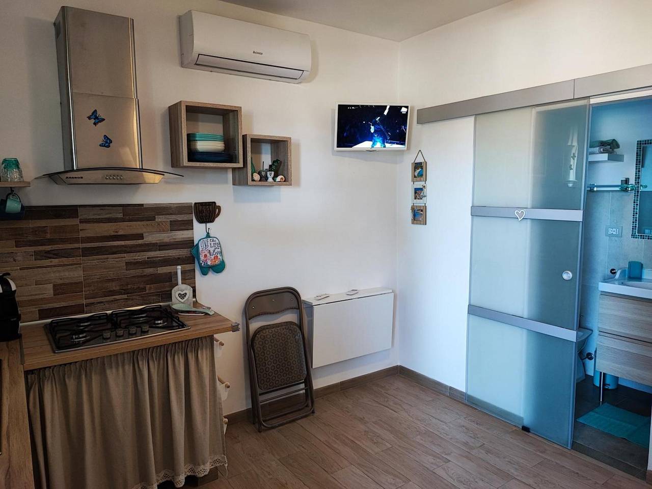 Ganze Wohnung, Studio mit Meerblick und überdachter Terrasse in Capoliveri in Spiaggia di Stecchi, Capoliveri