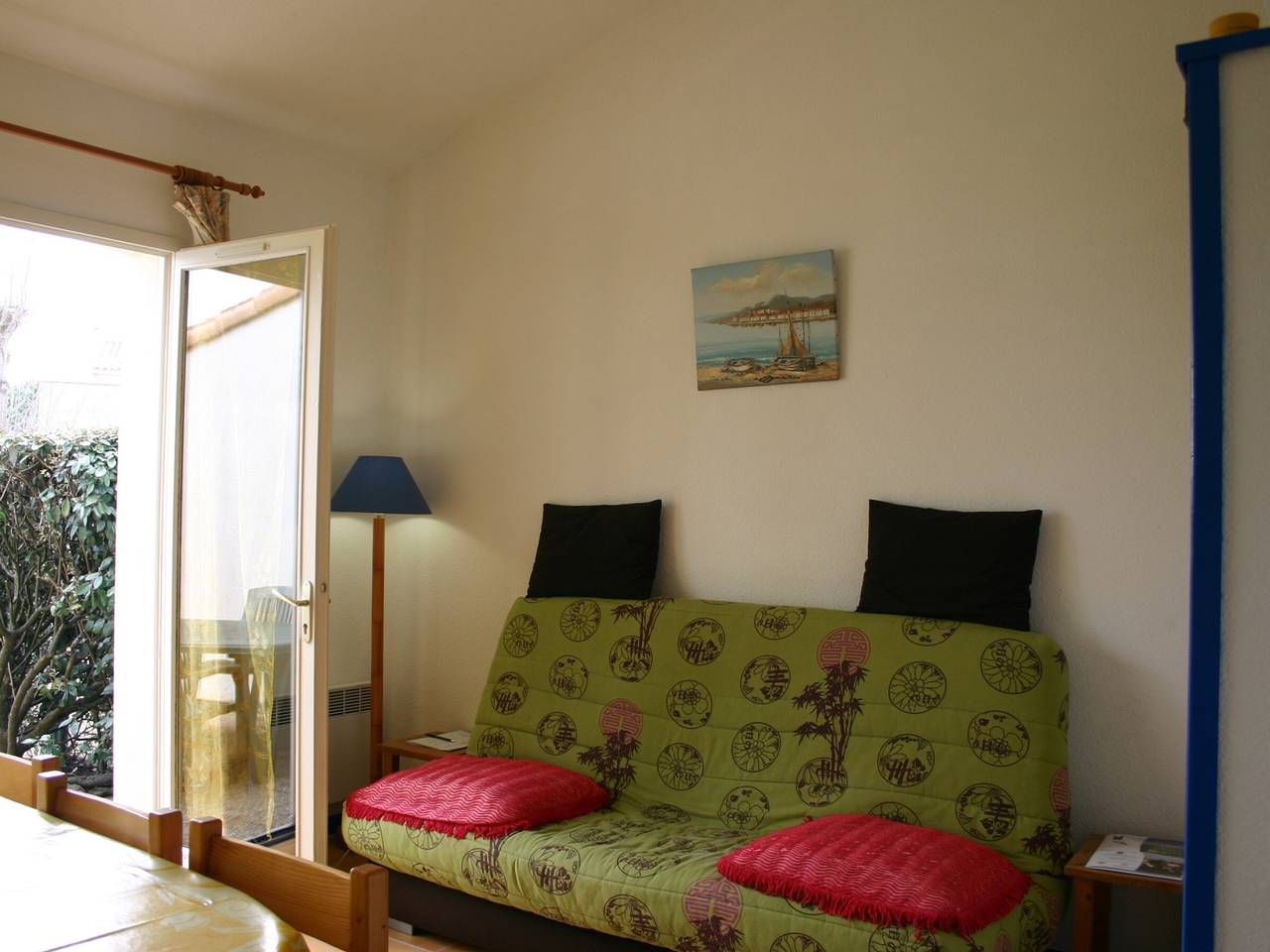 Cozy Vacation Home Near Beach with Garden, Parking, and Wifi in La Tranche-sur-Mer, Vendée