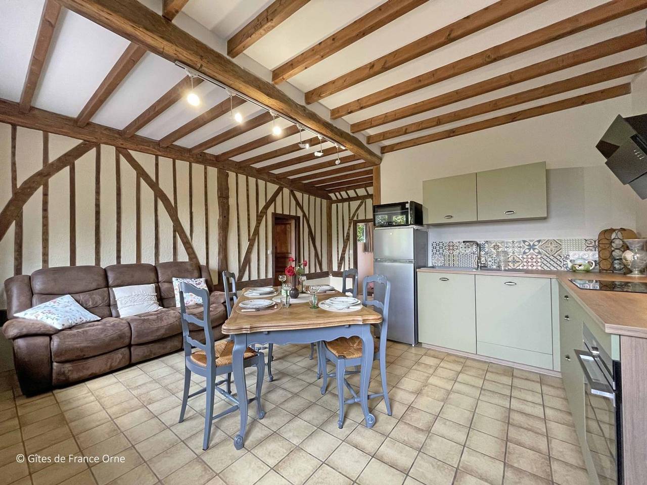 Casa de campo en plena naturaleza con jardín y servicios de bienestar in Mantilly, Parc naturel régional Normandie-Maine