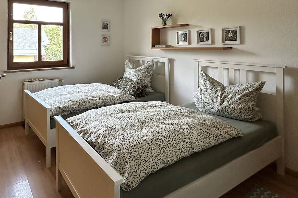 Ganze Wohnung, Fewo Burgblick im Villenviertel ruhig und zentral gelegen in Bad Blankenburg, Saaleland
