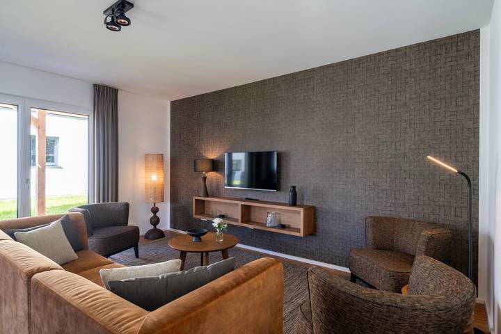 Bungalow für 8 Personen, mit Terrasse und Balkon/Terrasse in Niederbayern - 2