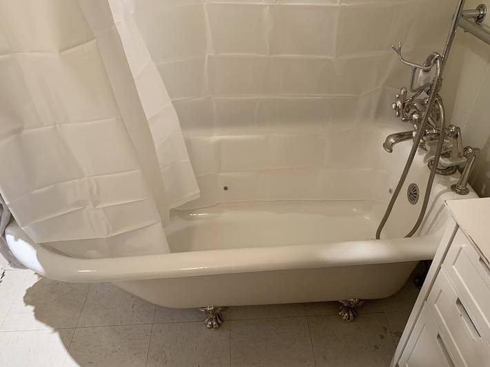 Vacation rental for 15 people, with hot tub and yard, with pets in Gualala