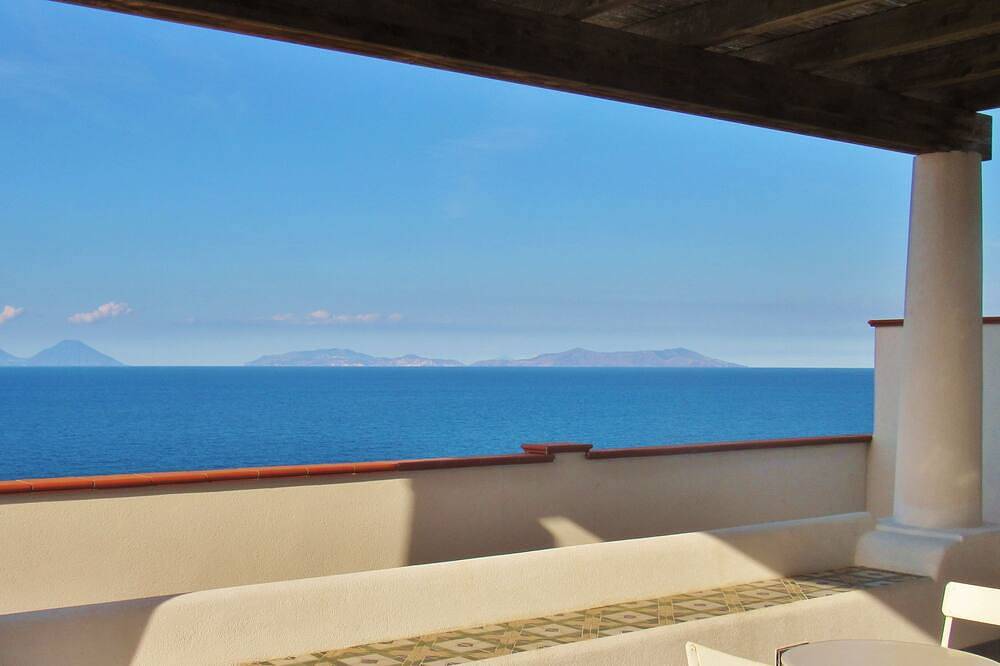 Appartamento intero, Appartamento vista mare - La terrazza esclusiva sulle Isole Eolie in Scafa, Provincia di Messina