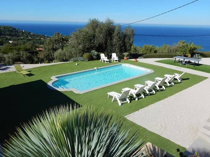 Appartement de vacances pour 18 personnes, avec jardin et piscine