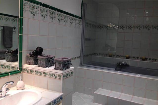 Gîte pour 8 personnes, avec jardin et piscine à Sarrola-Carcopino - 2