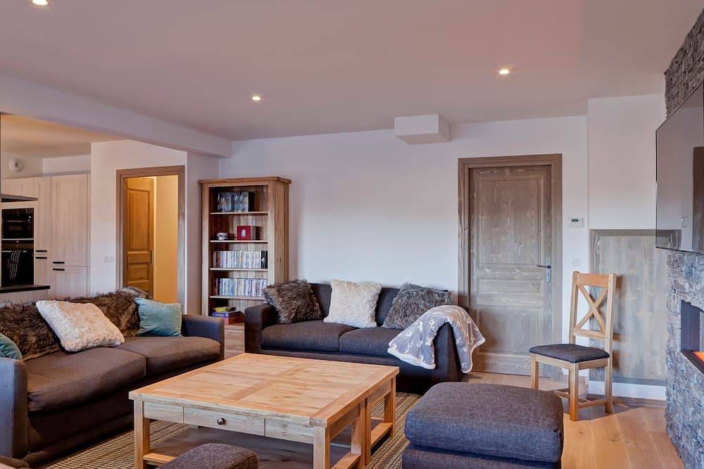 Ganze Wohnung, Apartment für 12 mit Balkon, Kamin und Wlan in La Tania in La Tania, La Perrière