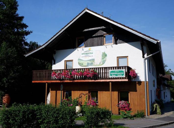 Bed and Breakfast für 2 Personen, mit Balkon und Terrasse sowie Garten und Ausblick in Bernried