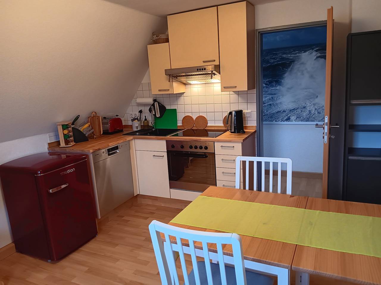 Ganze Wohnung, Apartment „Heringsmöwe“ mit gemeinsamer Terrasse, Garten und Wlan in Tossens, Butjadingen