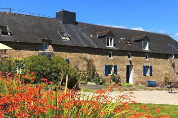 Gîte pour 6 personnes, avec jardin à Ploërdut