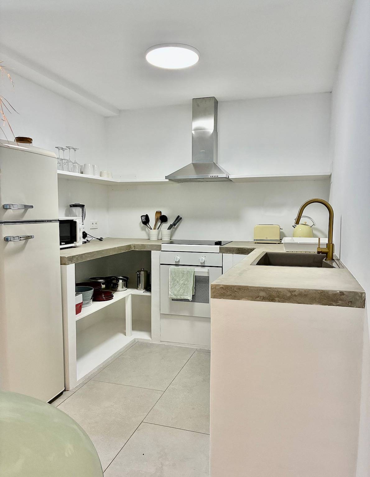 Joyous 2B Algarve Cottage w. Natural Pool & Gardens in Moncarapacho, Parque Natural da Ria Formosa