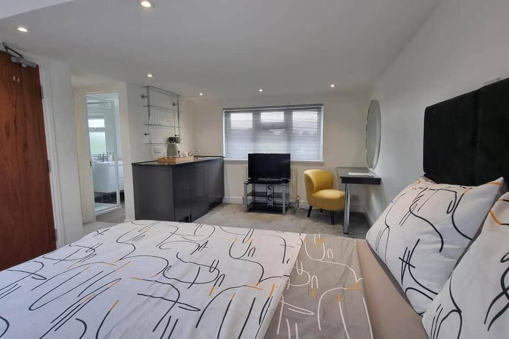 Suite with kitchenette 2 in London Colney, Hertfordshire