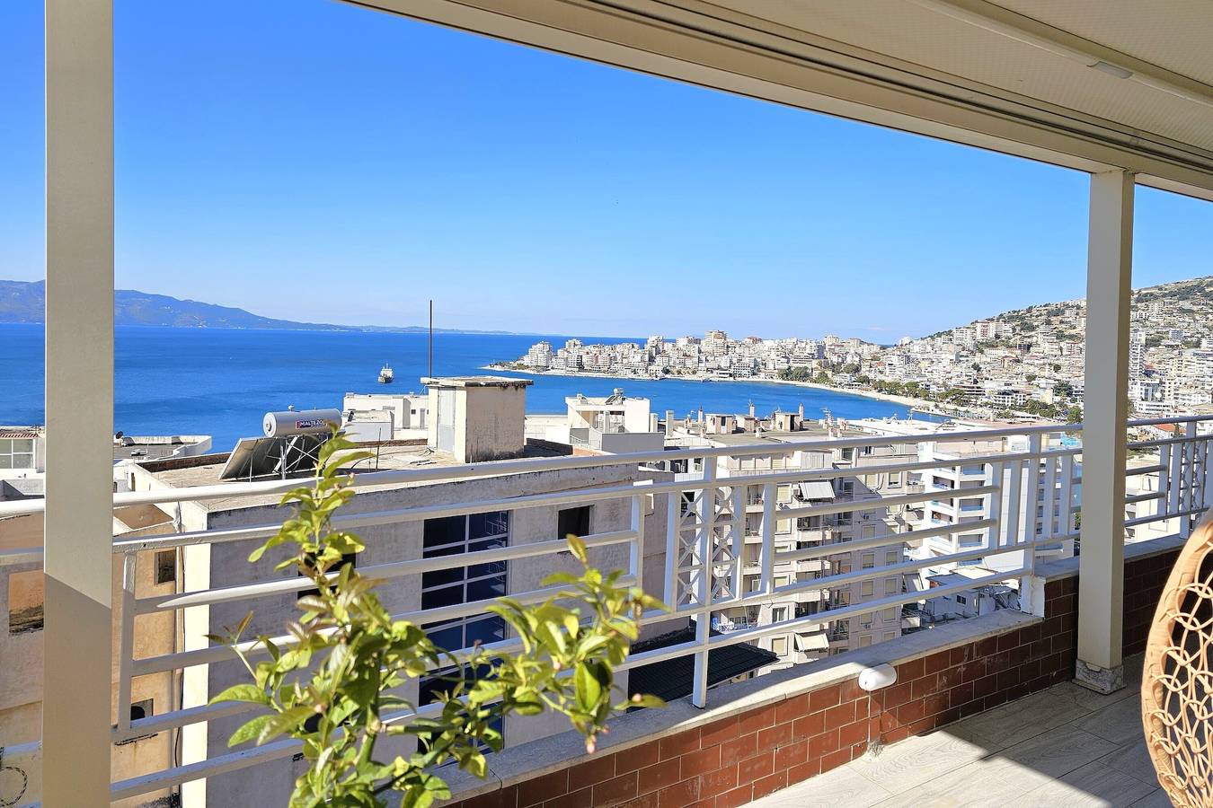 Penthaus für 4 Personen mit Meerblick in Sarandë, Vlorë