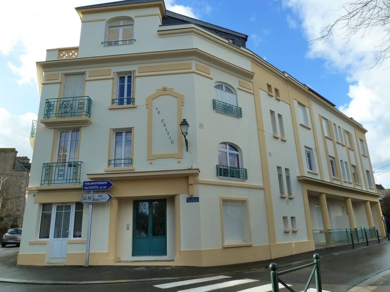 Evasion in Saint-Énogat, Dinard