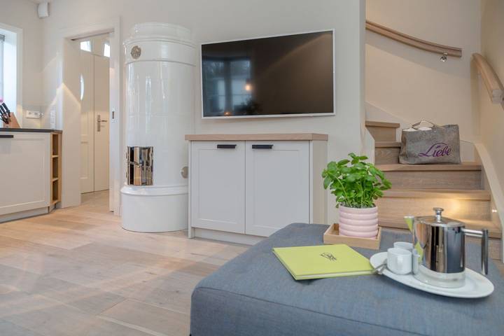 Ganze Wohnung, Moderne Ferienwohnung im idyllischen Alt-Westerland mit Natursteinbad. in Westerland, Sylt (Gemeinde)