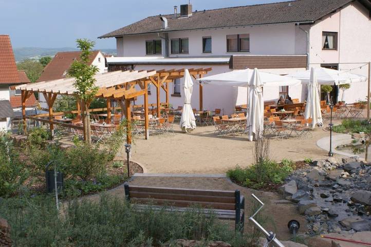 Hôtel pour 5 personnes, avec jardin et terrasse, animaux acceptés