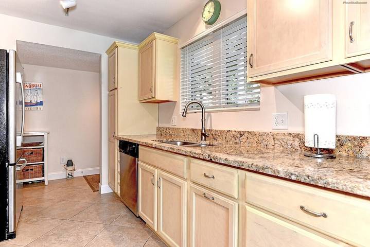 Vacation rental for 6 people, with pool and terrace as well as yard in Longboat Key