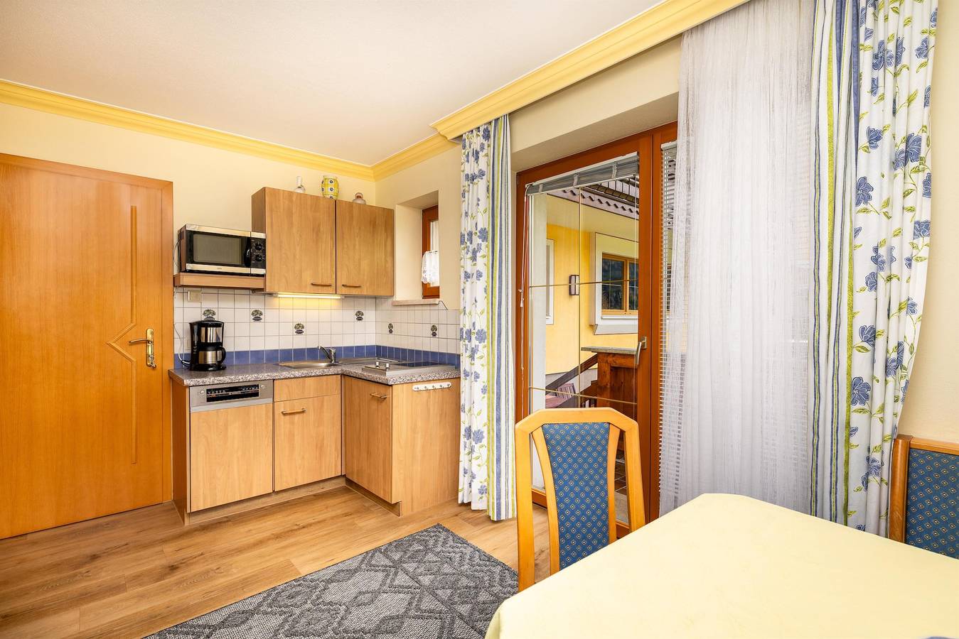 Ganze Ferienwohnung, Gartenappartement/Fewo, 2 Schlafräume, Du/Wc in Sankt Martin am Tennengebirge, Tennengau