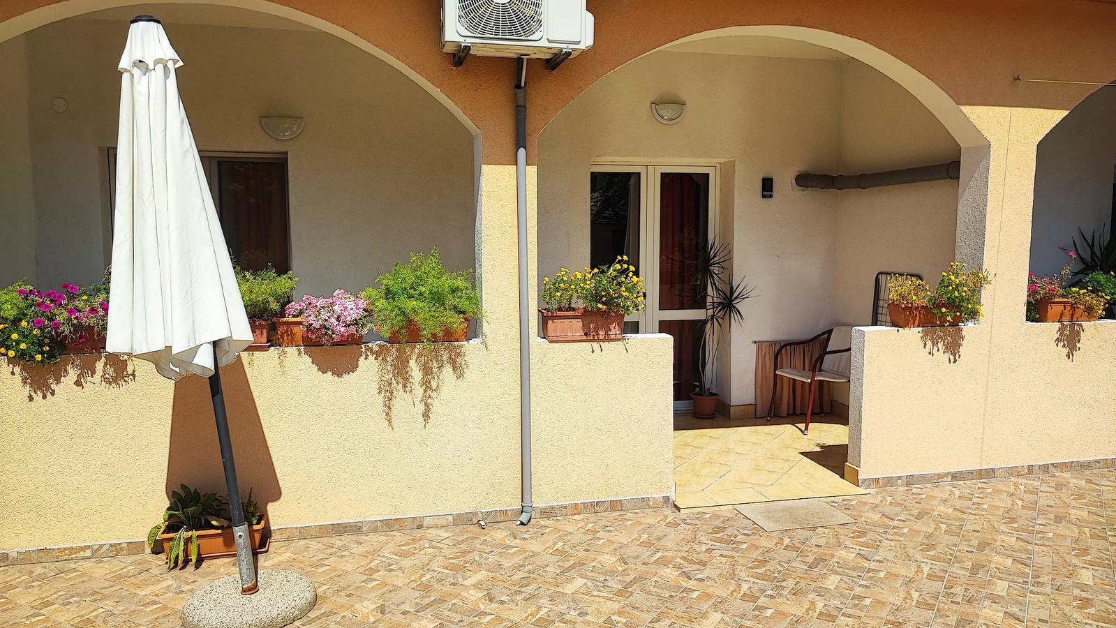 Appartement entier, Appartement d'une chambre avec la terrasse Jelsa (Hvar) A-22432-b in Jelsa, Hvar