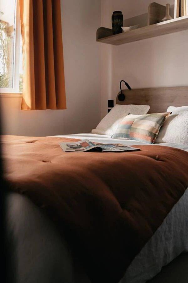 Zecamping 4* espace aquatique toboggans animaux acceptés tente Tv clim in Callas, Draguignan regionen