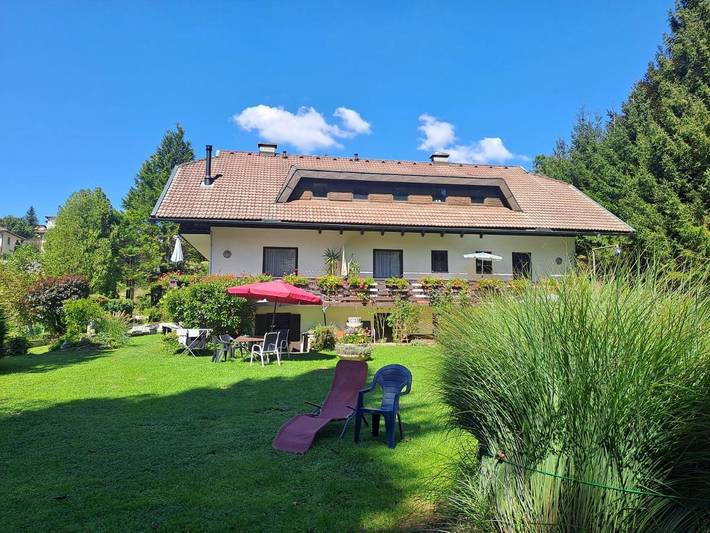 Ferienwohnung für 4 Personen, mit Terrasse und Garten sowie Pool in Keutschach am See