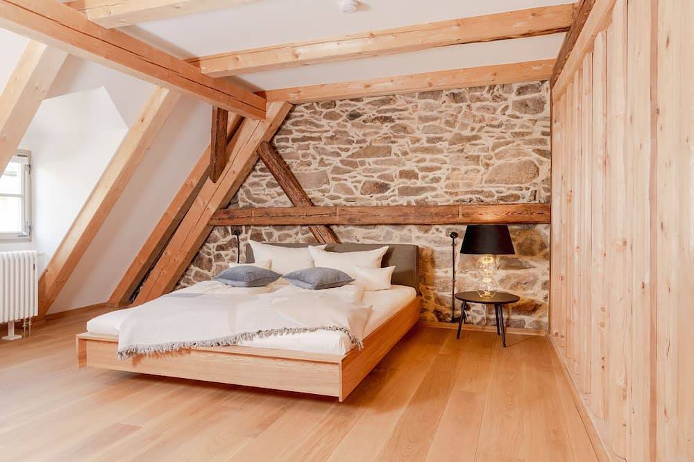 Ganze Wohnung, Ferienwohnung (130qm) über zwei Etagen mit Balkon in Waldsassen, Ostbayern