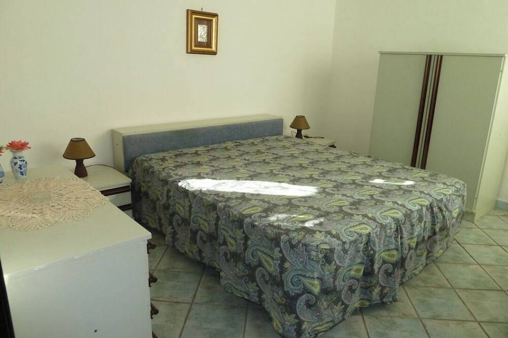 New - Huge villa with garden for exclusive use in Mondello, Palerme