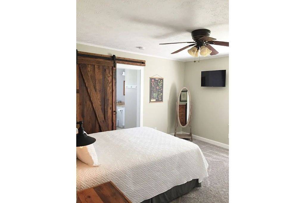 Fully Renovated Home on a Working Farmstead in Knox County (TN)