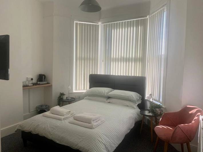 Bed and breakfast for 2 people, with Garden in Liverpool