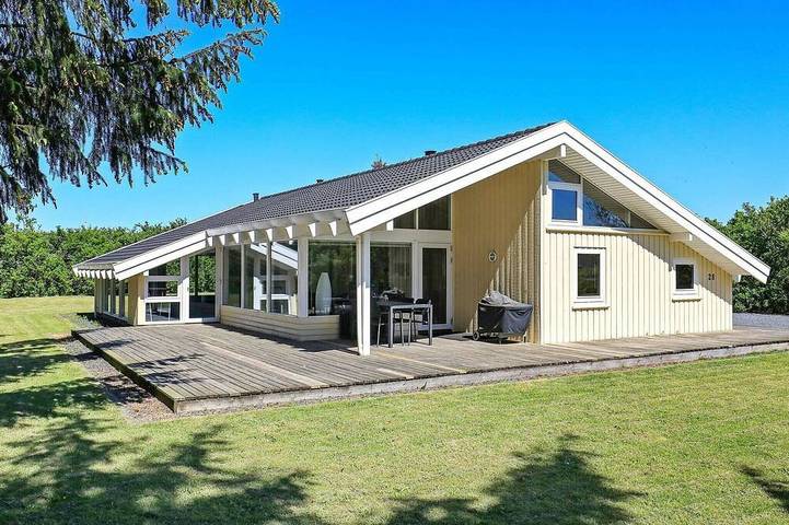 Ferienhaus für 10 Personen, mit Whirlpool und Terrasse sowie Pool und Sauna in lønstrup
