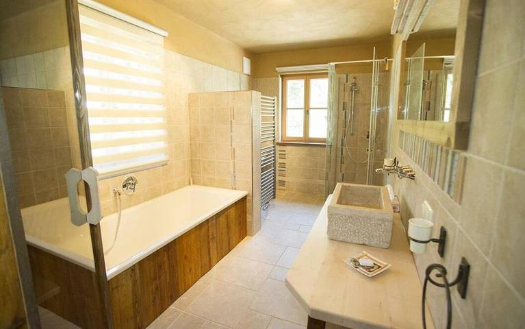Ferienhaus für 4 Personen, mit Ausblick und Sauna sowie Garten in Altaussee - 2