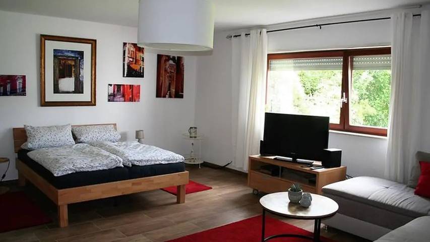 Ferienwohnung für 4 Personen, mit Whirlpool und Garten in Oberotterbach
