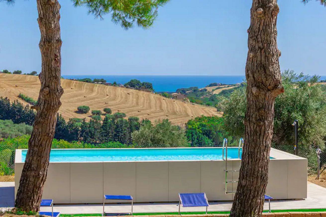 Villa degli Archi by Mmega in Sant'Elpidio a Mare, Provincia di Fermo