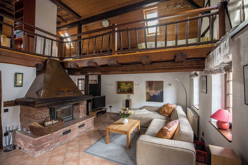 Romantisches Ferienhaus mit Sauna und Galerie mit Kamin in Landkreis Südwestpfalz