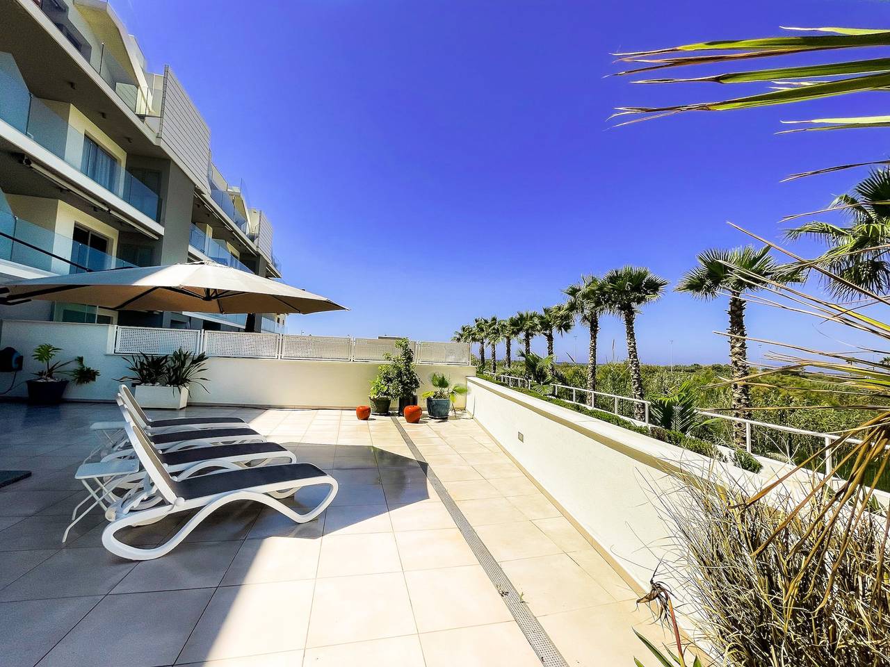 Ganze Wohnung, Apartment „Panorama Iii“ nahe dem Strand mit Pool in Torrox Costa, Torrox